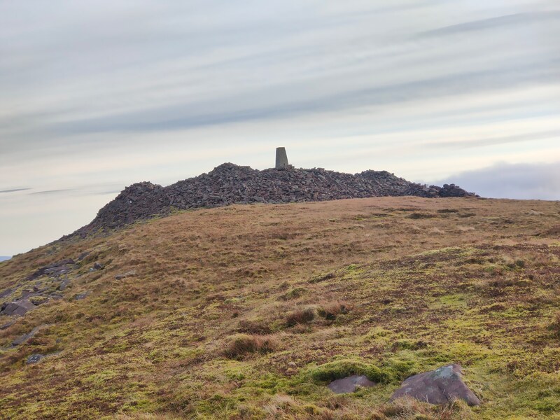 Cairn and Trig Pillar of Temple Hill