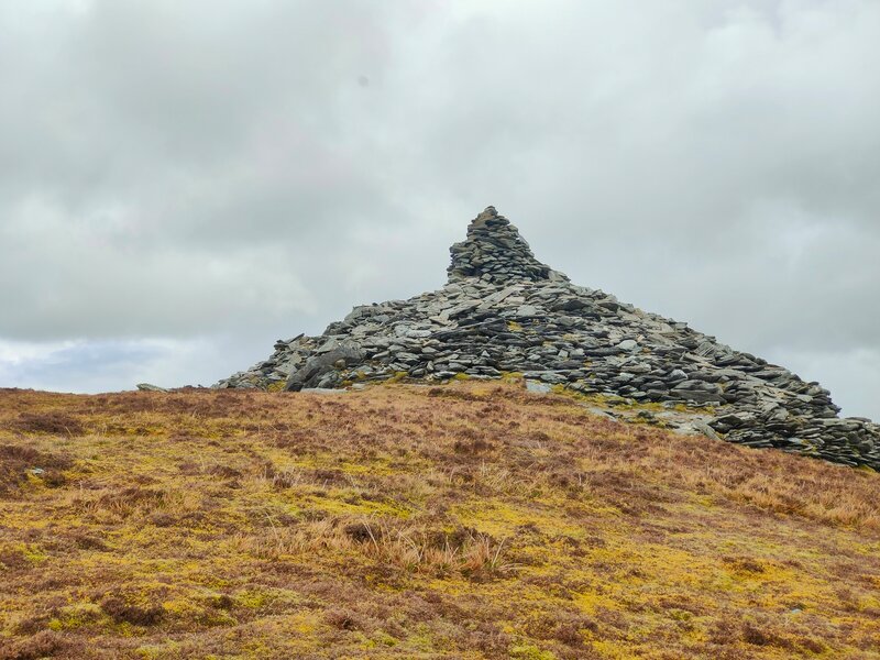 Mound of stones marking top of The Paps East
