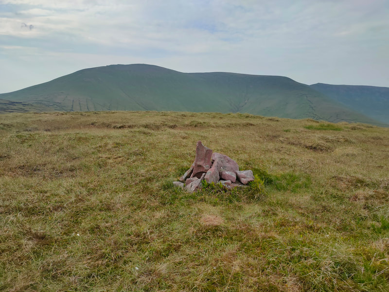 Small bundle of stones to mark top of Knockaterriff