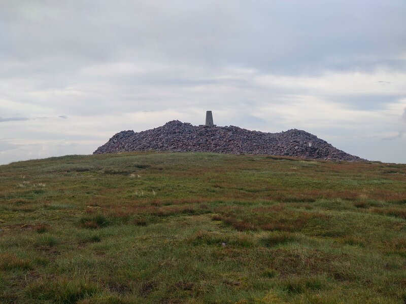 Temple Hill Cairn and Trig Pillar