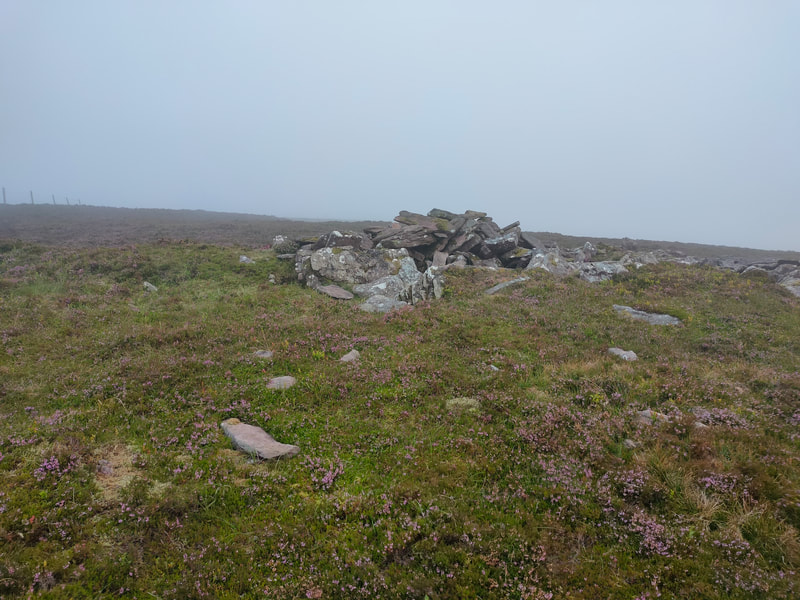  A few stones marking the top of Knocknalougha