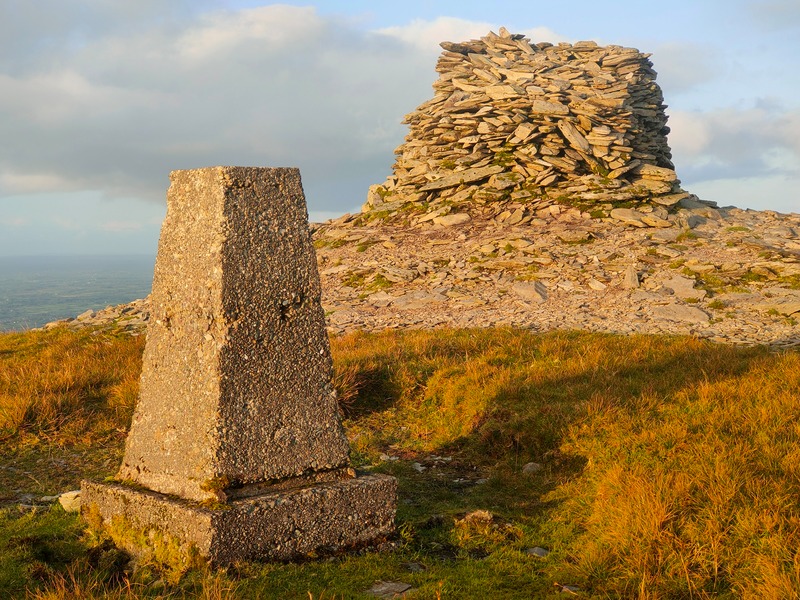 Trig Pillar and mound of stones on The Paps West